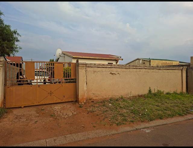 3 BEDROOM HOUSE FOR SALE IN PROTEA GLEN EXT